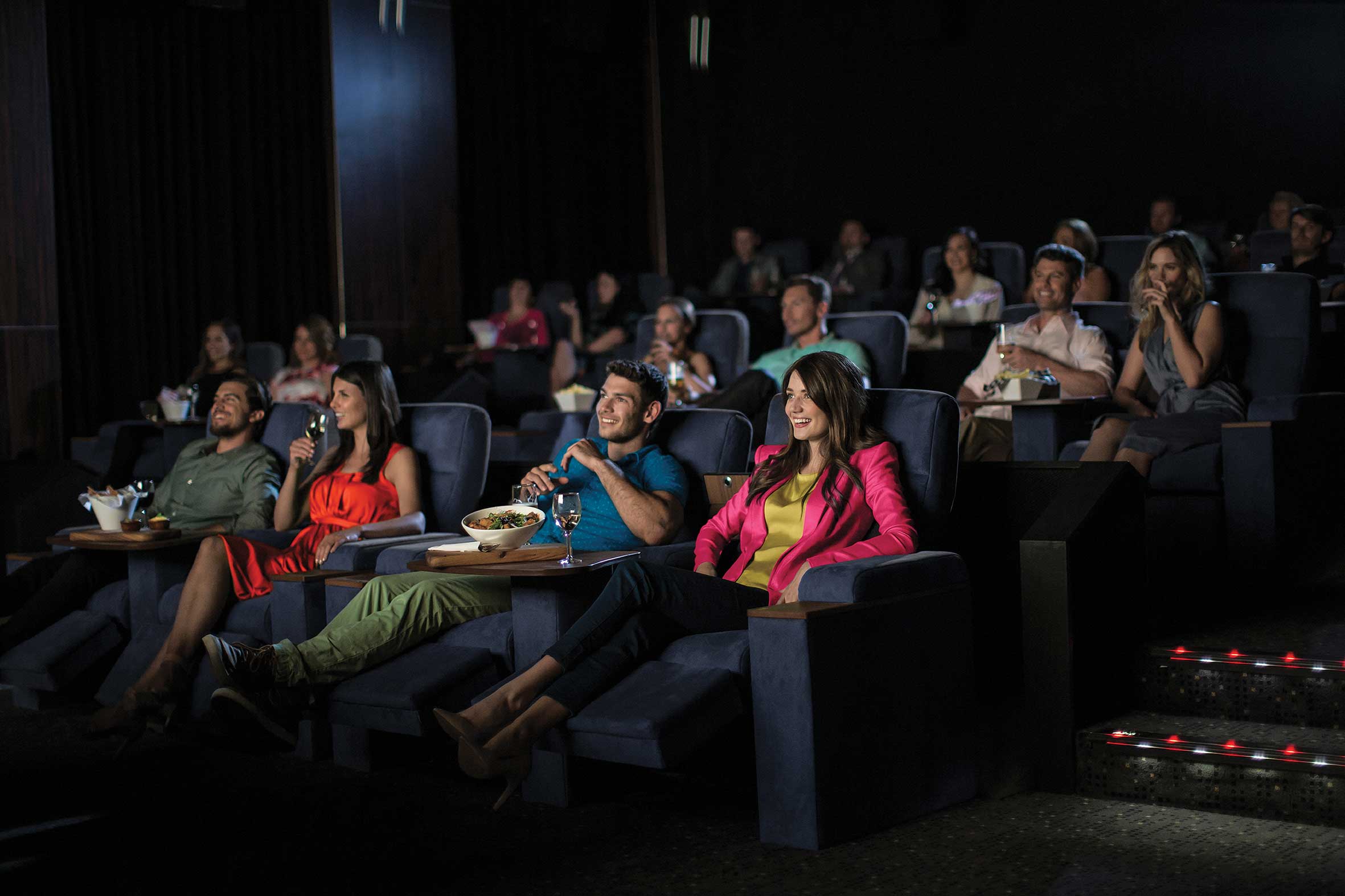 Hoyts cinema outlet te rapa